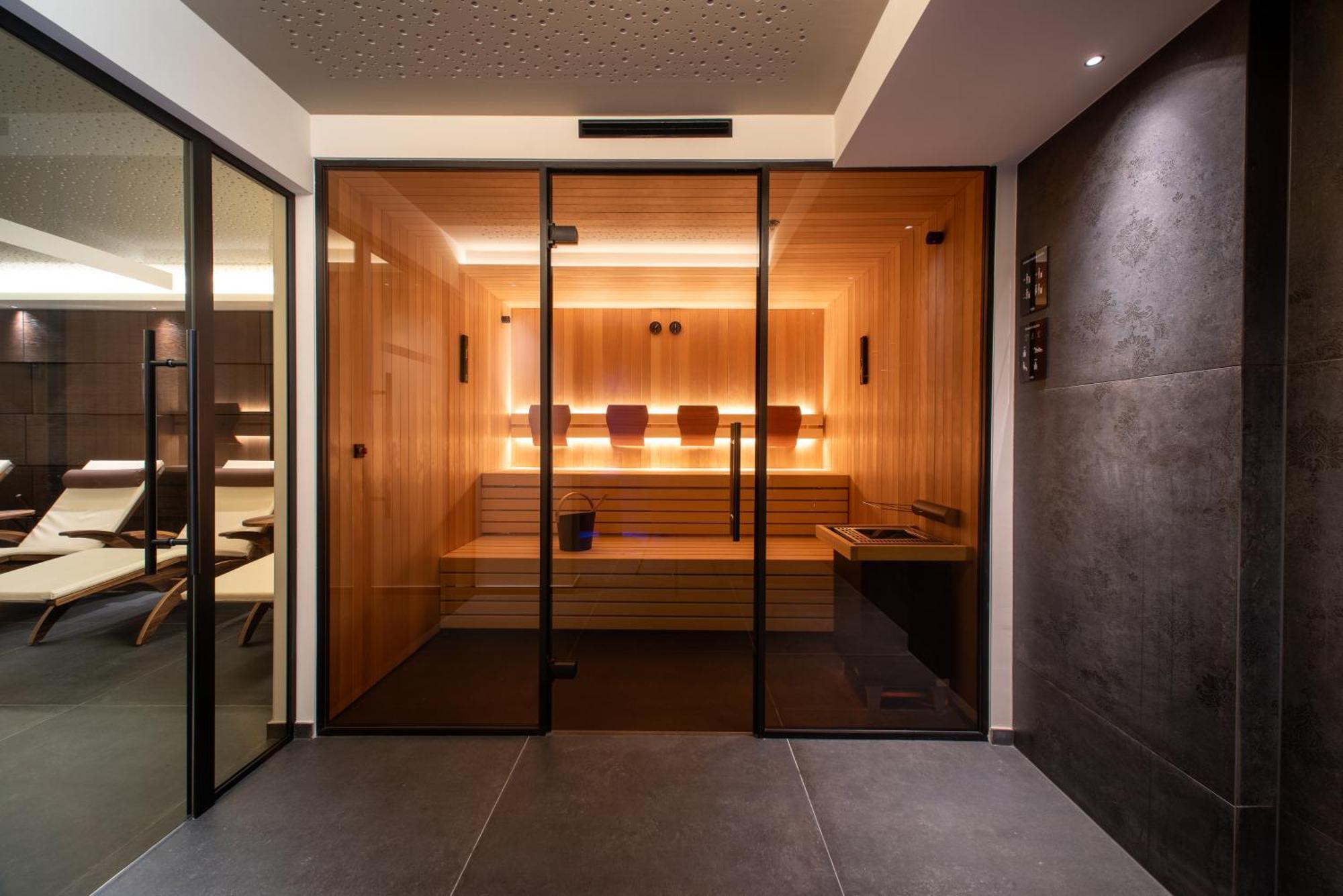 Hotel Ladurner Merano Esterno foto