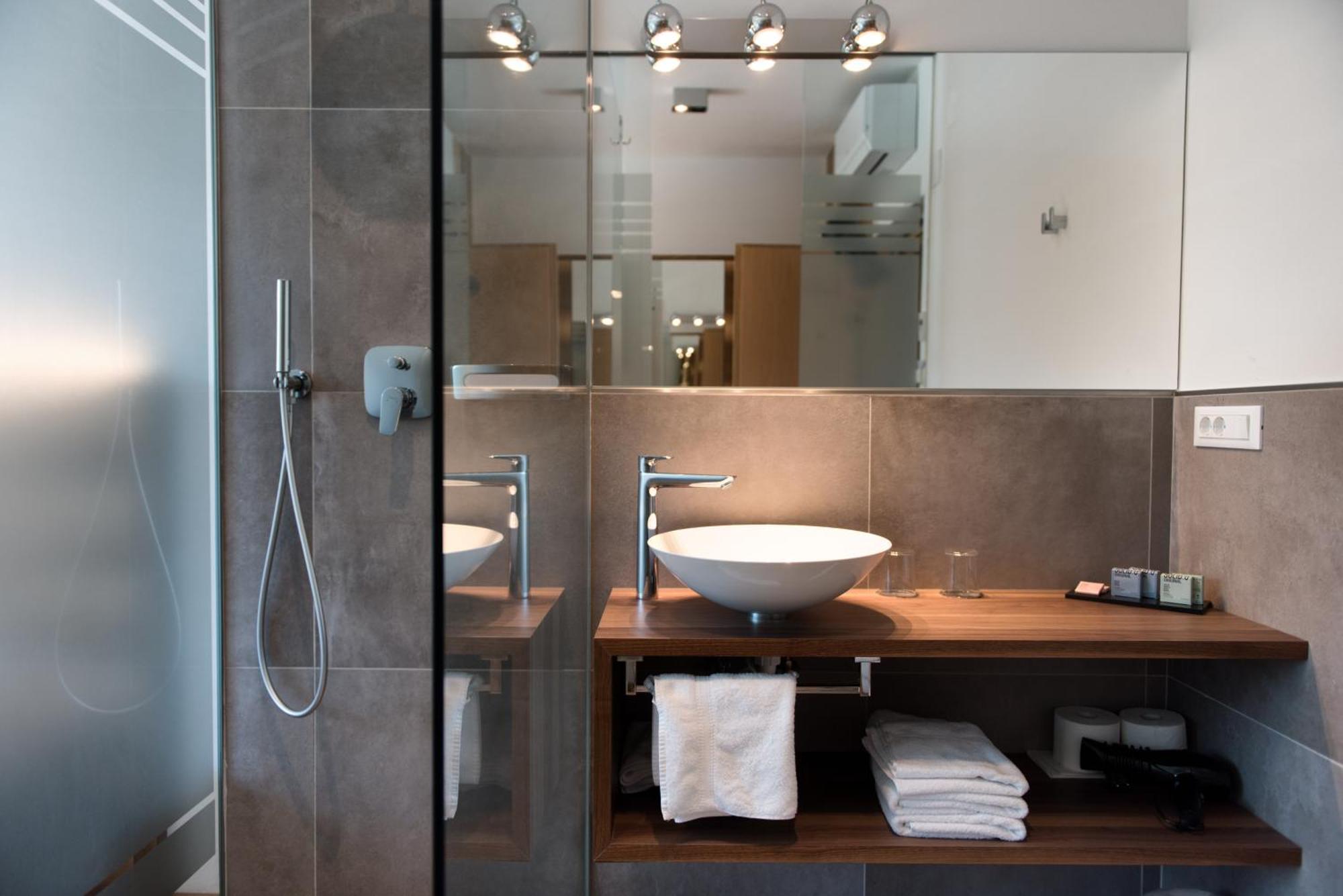 Hotel Ladurner Merano Esterno foto