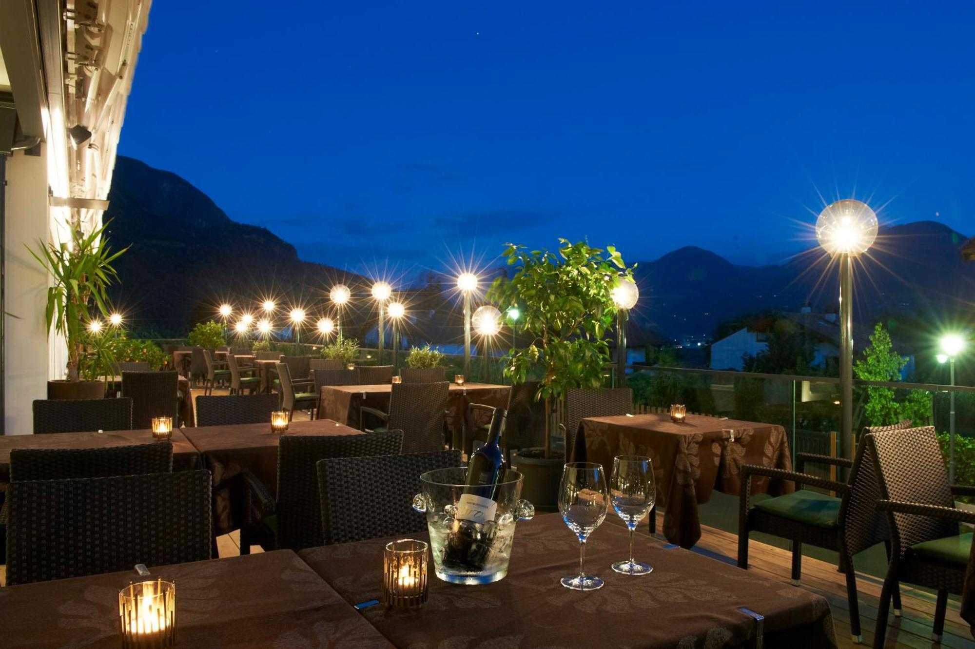Hotel Ladurner Merano Esterno foto