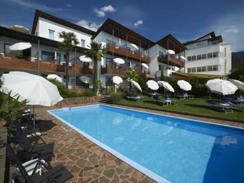 Hotel Ladurner Merano Esterno foto